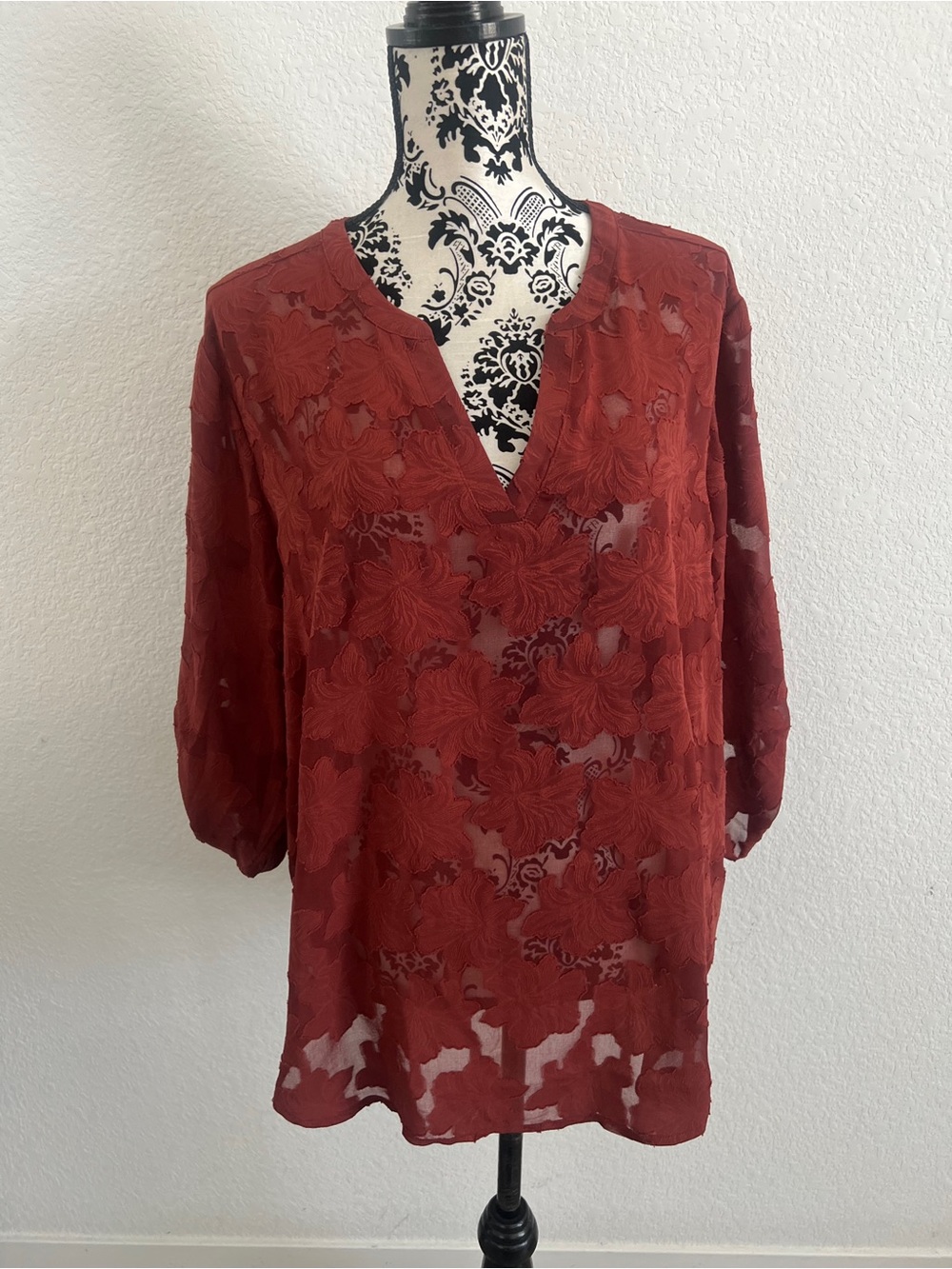 Maurices XXL Rust Floral Burnout Sheer Tunic Blouse Roll Tab Sleeves
